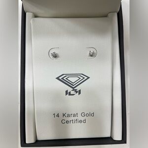 14K White Gold Certified natural Diamond Stud Earrings